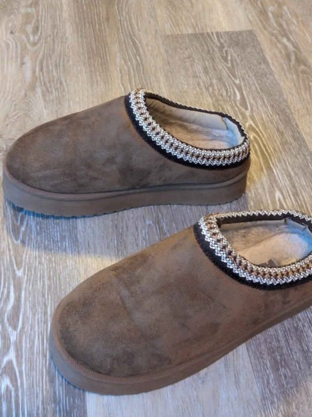 Falls Creek Brown Platform Slippers size 9 women's